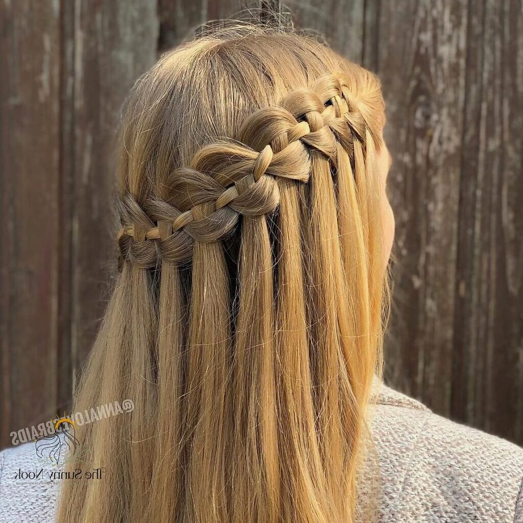 21 Gorgeous Hairstyles For Wavy Curly Hair for Every Hair Type 1 featured 2298
