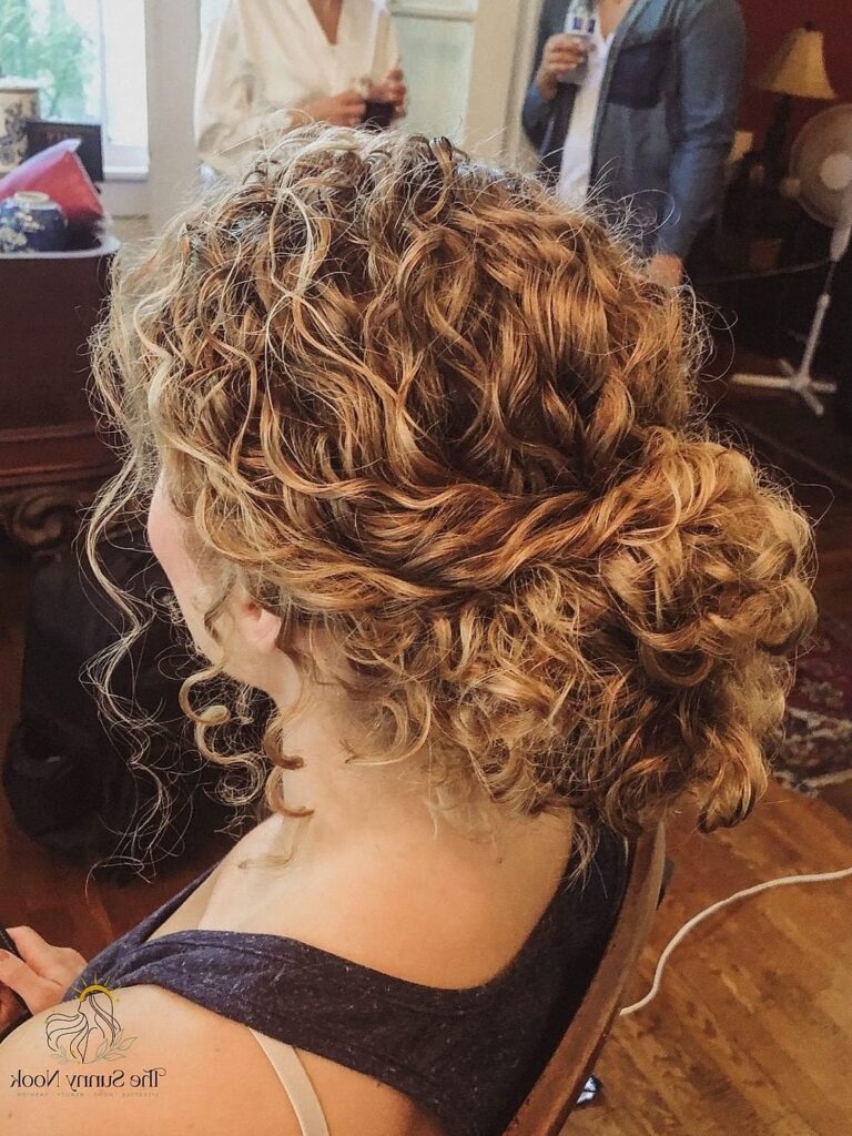 18 Updo Curly Hairstyles to Transform Your Look Instantly 1 featured 2385