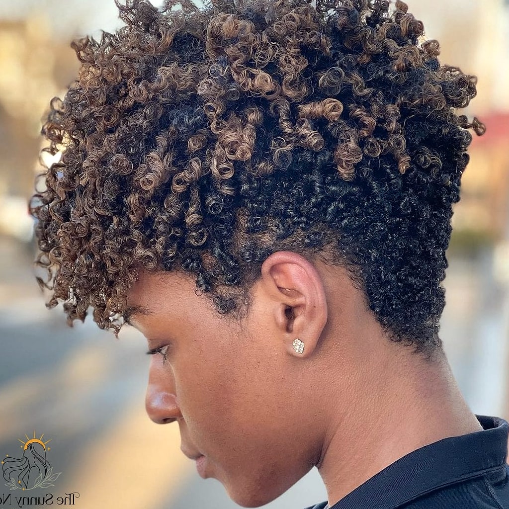 25 Hairstyles Short Curly Hair That Belong on Your Inspiration Board 1 featured 502
