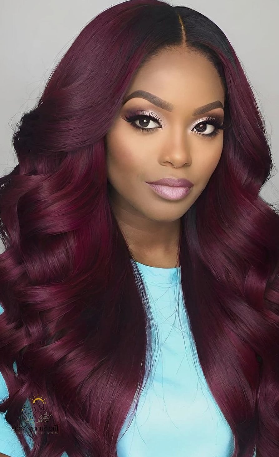 12 Stunning Mixed Color Knotless Braids Worth Bookmarking Today 3 Burgundy and Jet Black Contrast