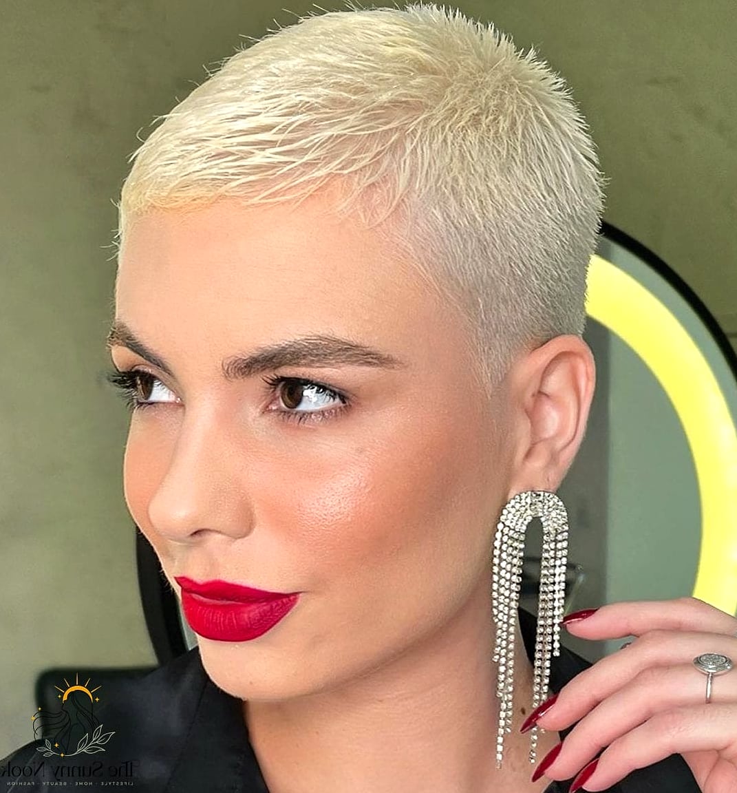 20 Hairstyles For Very Short Hair We're Obsessed With Right Now 19 Buzz Cut