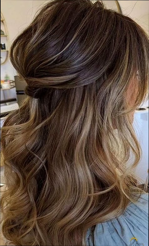 13 Half Up Hairstyles For Medium Hair for the Ultimate Glow Up 2 Classic Half Up Half Down