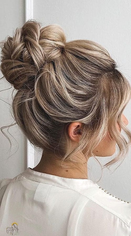 Classic Updos for Formal Occasions
