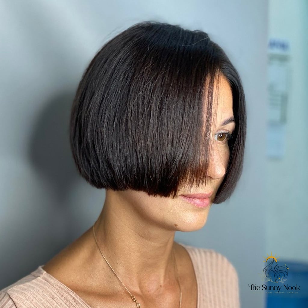 21 Cute Hairstyles For Short Curly Hair That Belong on Your Inspiration Board 10 Curly Cheekbone-Grazing Bob