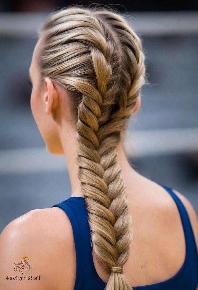 Curly Fishtail Braid
