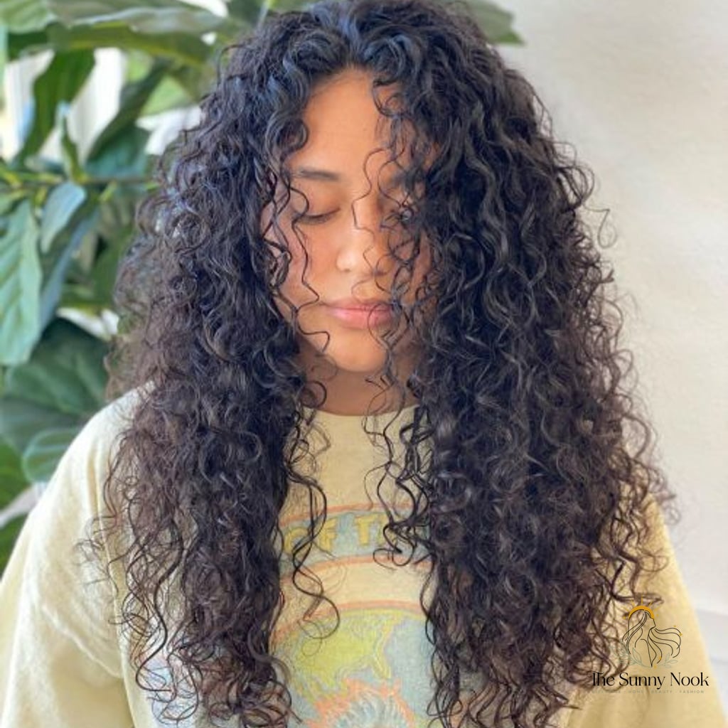 18 Gorgeous Curly Hair Inspo Hairstyles for Every Hair Type 6 Dark Curls with Wet Hair Look
