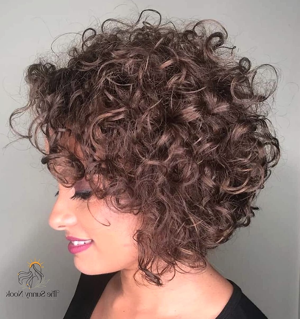 9 Gorgeous Curly Hairstyles Ideas for Every Hair Type 7 Effortless Short Curly Bob