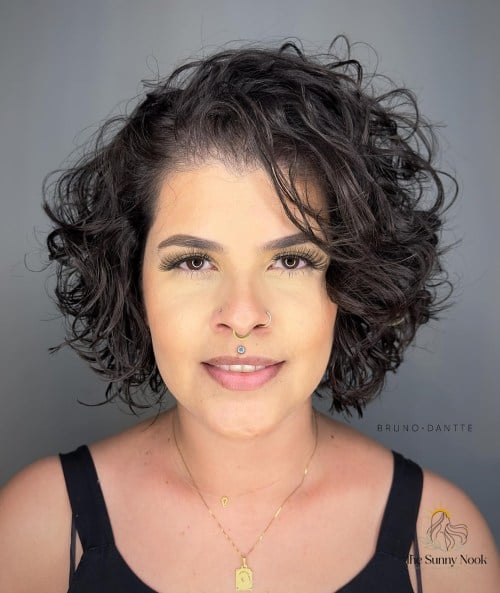 21 Gorgeous Hairstyles For Wavy Curly Hair for Every Hair Type 7 Face-Framing Layered Bob