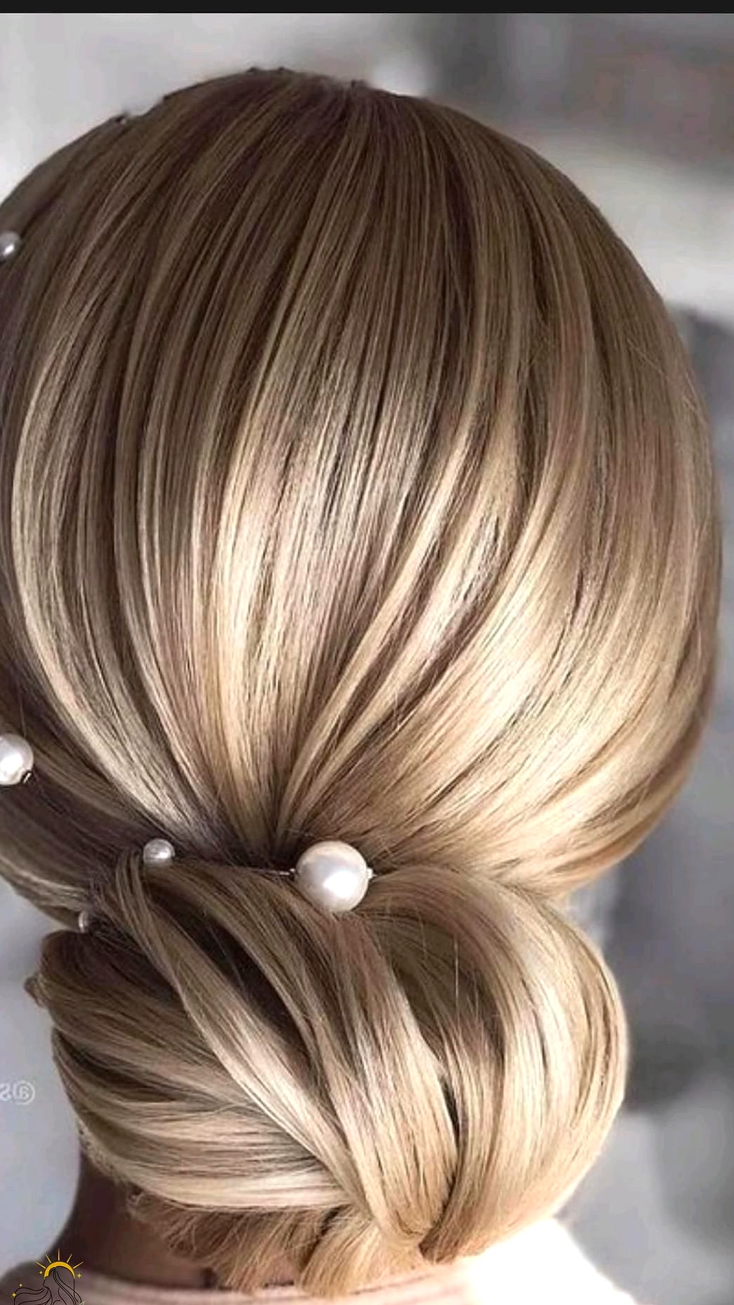 17 Short Hair Hairstyles For Wedding Indian to Save Before They Blow Up 12 French Roll for Short Hair