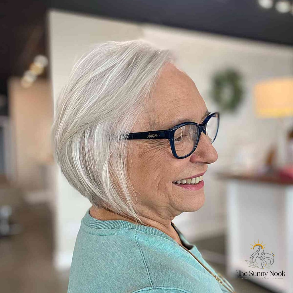 13 Cute Easy Hairstyles For Short Hair to Transform Your Look Instantly 6 Gray Short Inverted Bob for Thinner Hair