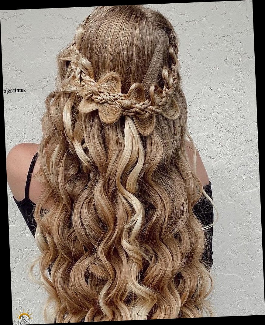 16 Curly Hair Prom Hairstyles That Belong on Your Inspiration Board 2 Half-Up Curly Crown