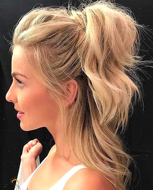 16 Short Hair Ponytail Hairstyles Ideas You Need to Try Right Now 4 Half-Up Ponytail with Face-Framing Pieces