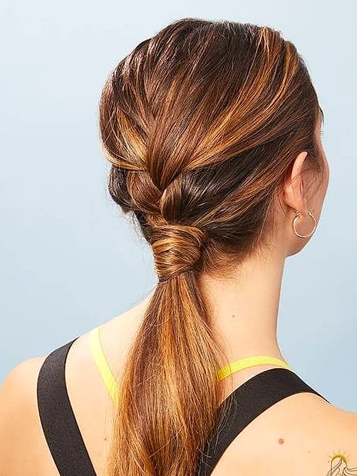 16 Gym Hairstyles For Medium Hair Inspo That's Giving Us Everything 2 The Half-Up Sporty Knot