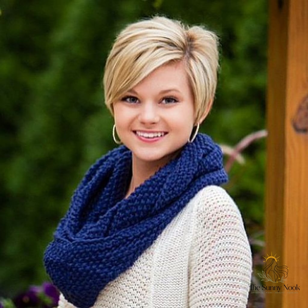 17 Gorgeous Short Hairstyles For Round Faces for Every Hair Type 13 Long Voluminous Pixie