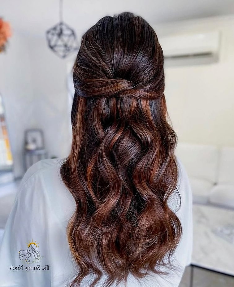 Relaxed Knot on Half-Up Half-Down Hair