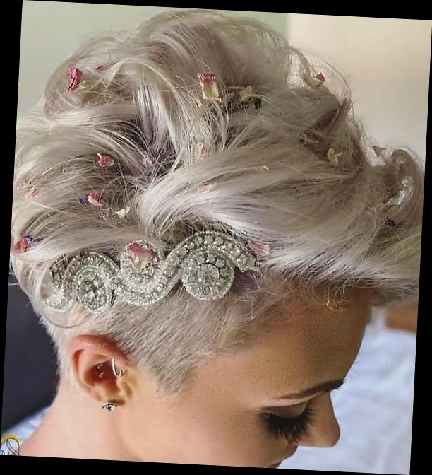 Short Layered Cut That Breathes