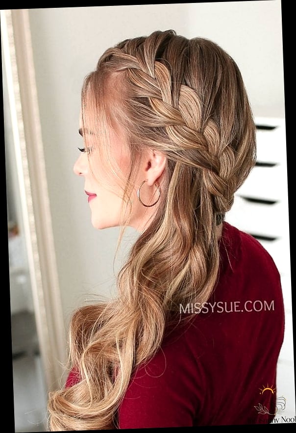 Side-Swept Textured Lob