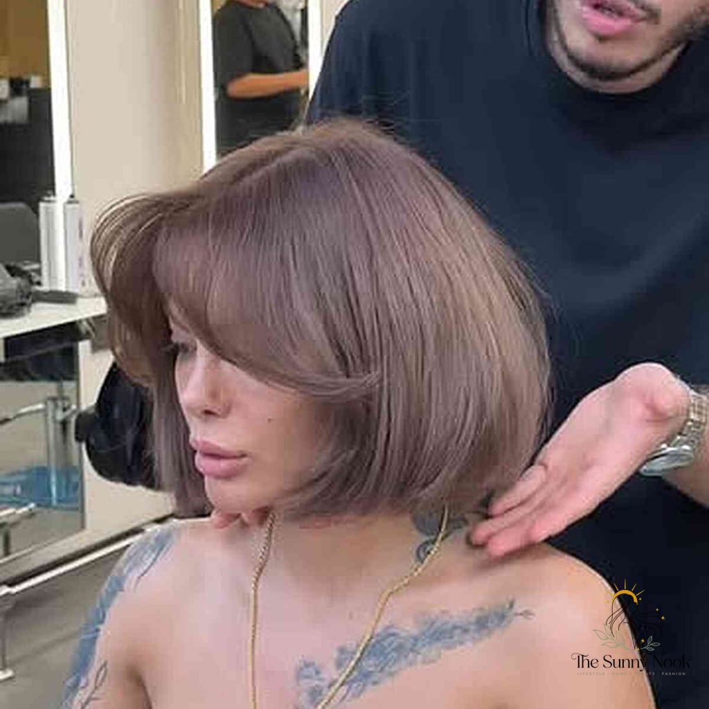 30 Aesthetic Hairstyles For Short Hair Inspo That's Giving Us Everything 25 Sleek Straight Bob with Side Bangs