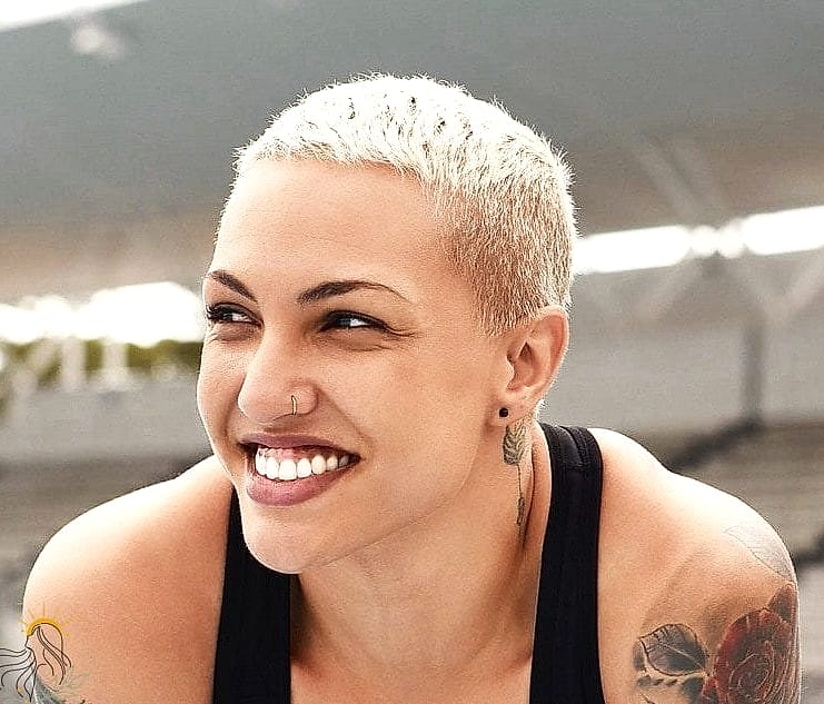 7 Sporty Hairstyles For Short Hair We're Obsessed With Right Now 3 The Sleek Wet-Look Pixie