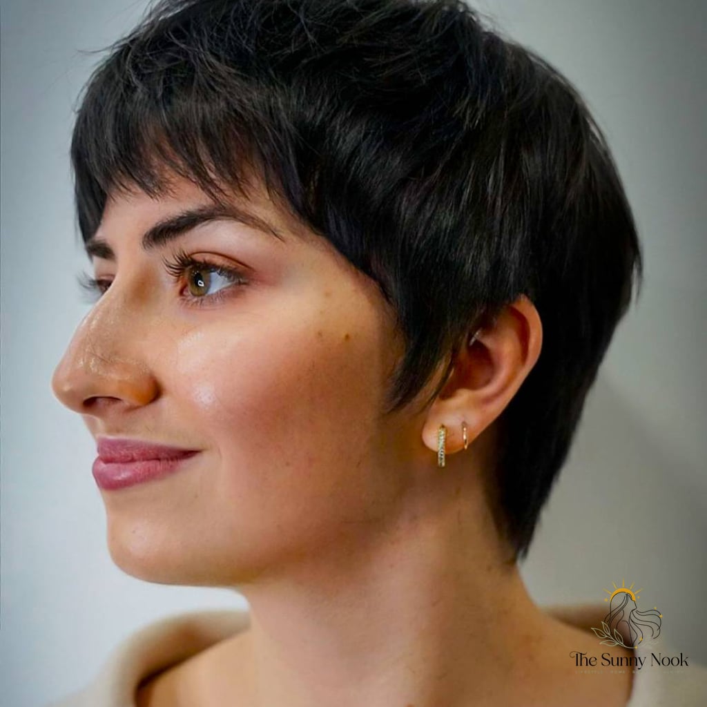 23 Cute Short Hair Hairstyles Perfect for Your Next Salon Appointment 3 Soft Pixie with a Fringe That Does the Work for You
