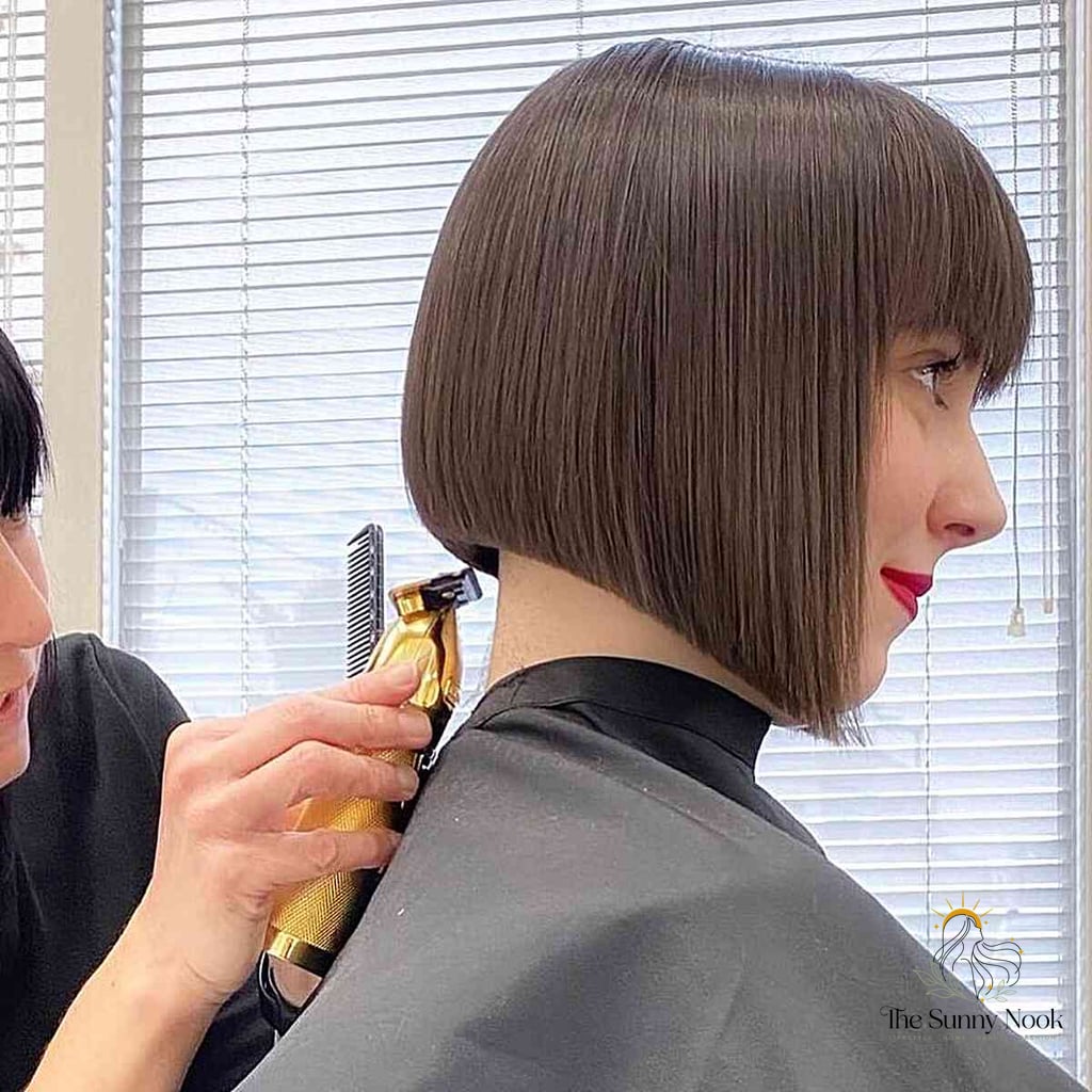 13 Cute Easy Hairstyles For Short Hair to Transform Your Look Instantly 9 Straight Short Bob with Bangs
