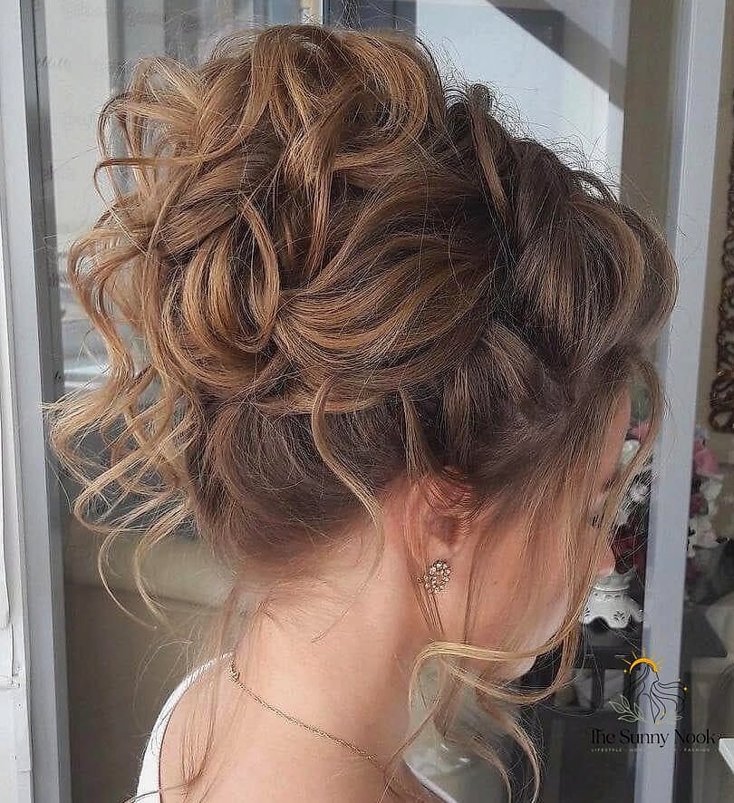 18 Updo Curly Hairstyles to Transform Your Look Instantly 7 Super Long Blonde Curled Ends