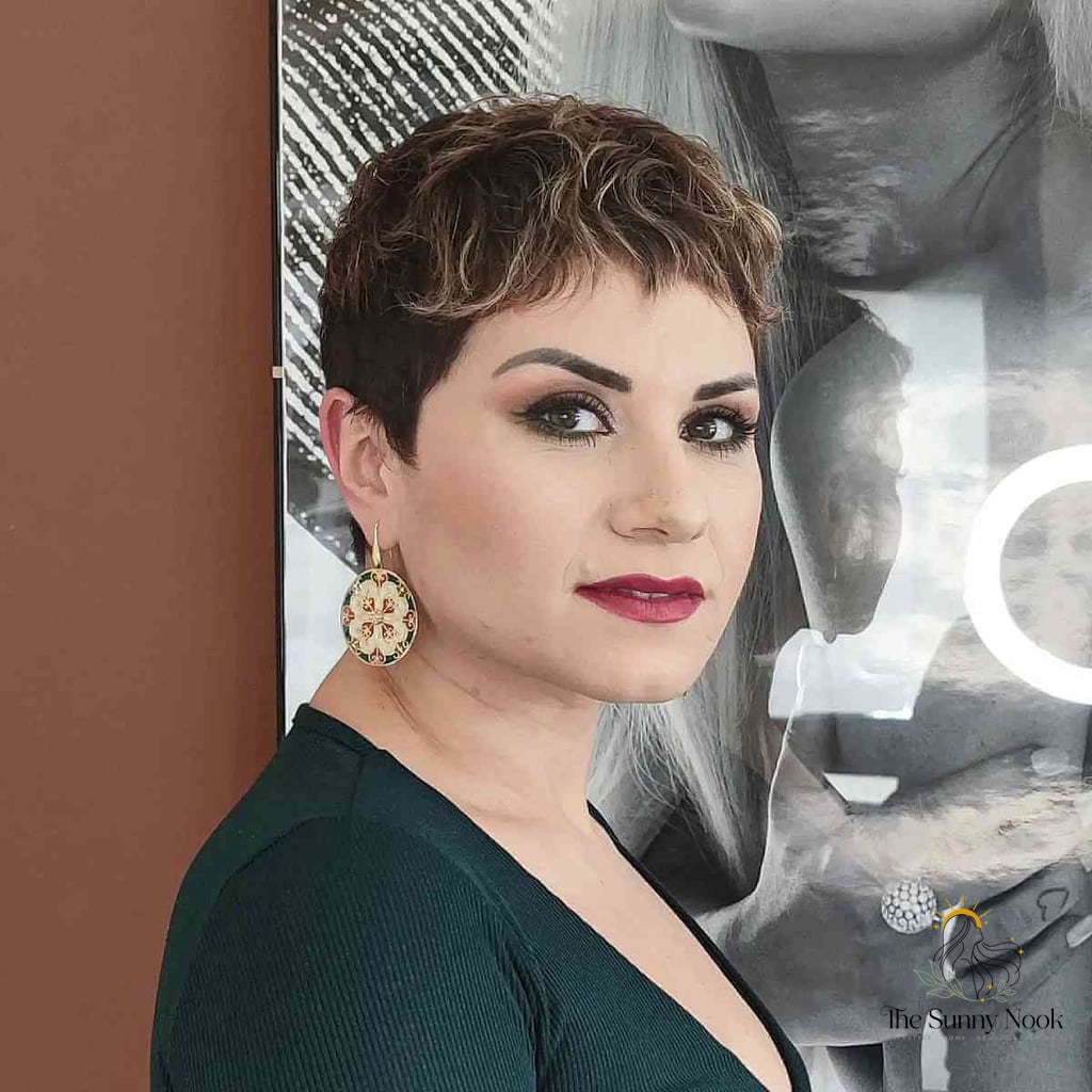 7 Haïr Style Short Hair That Work on Every Hair Length 6 Textured Short Pixie with Highlights