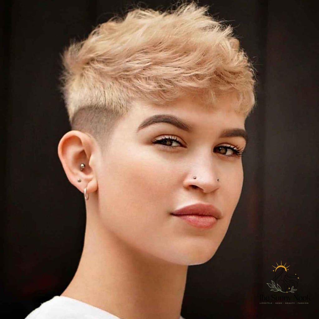 11 Gorgeous Hairstyles For Short Layered Hair for Every Hair Type 4 Very Short Disconnected Haircut with Layers