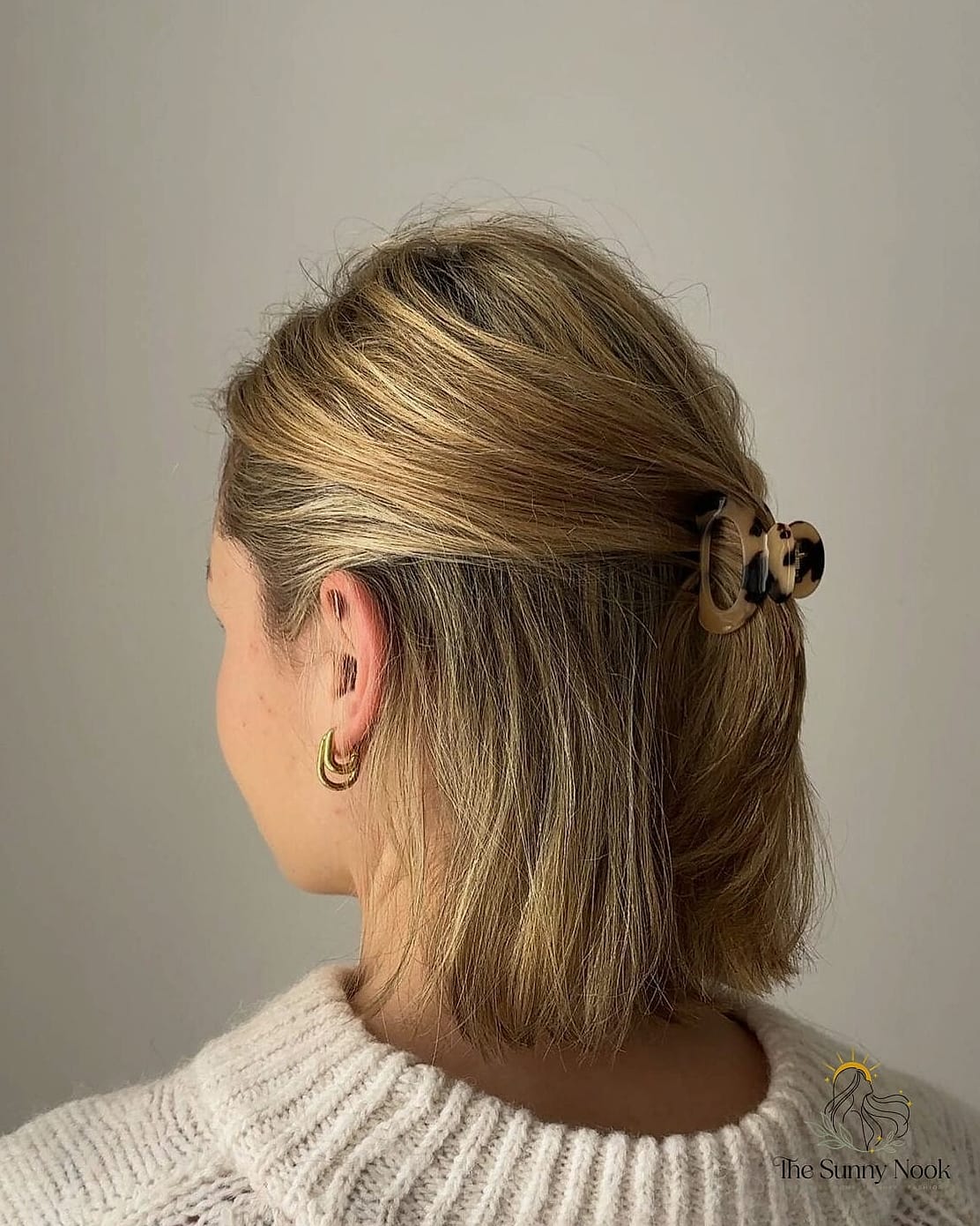 Beachy Claw Clip Half Up for Summer