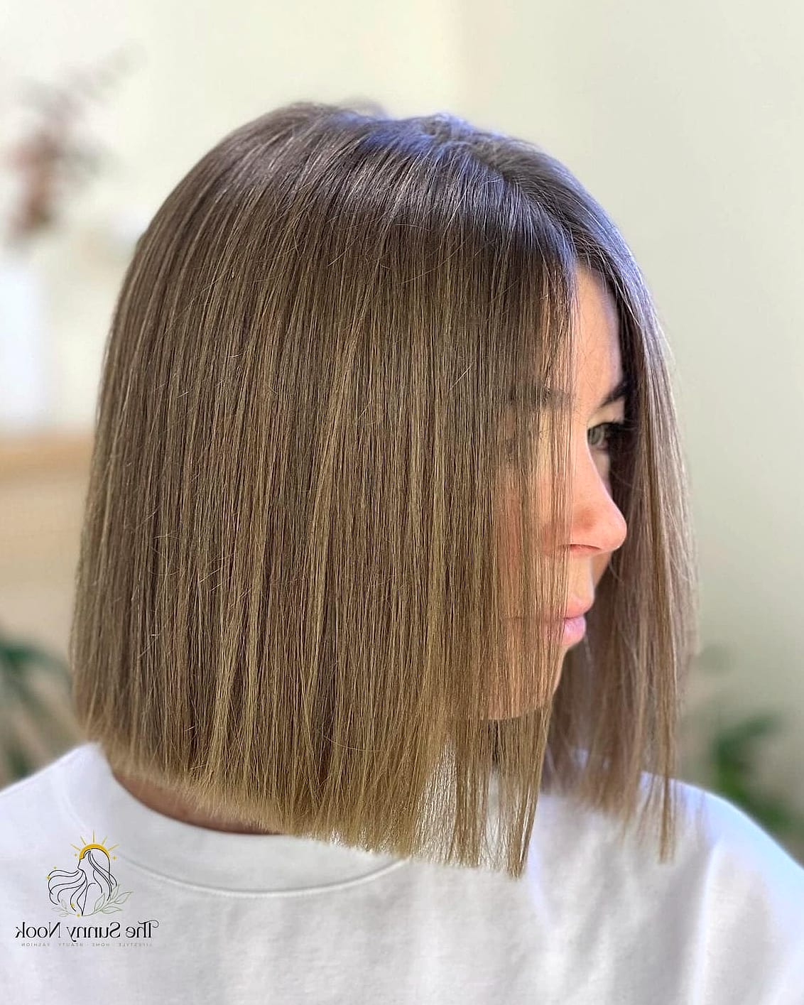 27 Easy Straight Hairstyles to Show Your Stylist ASAP 23 Blunt Bob with Micro Fringe