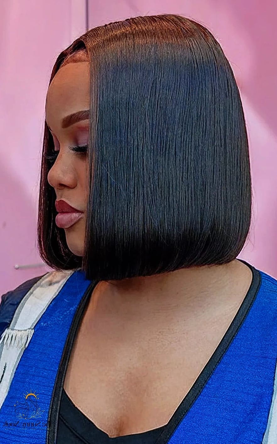 18 Stunning Short Hair Headband Hairstyles Worth Bookmarking Today 6 Blunt Bob with Knotted Headband