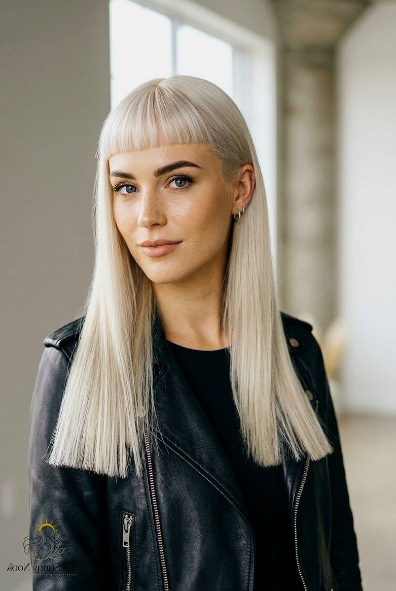 27 Easy Straight Hairstyles to Show Your Stylist ASAP 16 Blunt Straight Hair with Full Fringe
