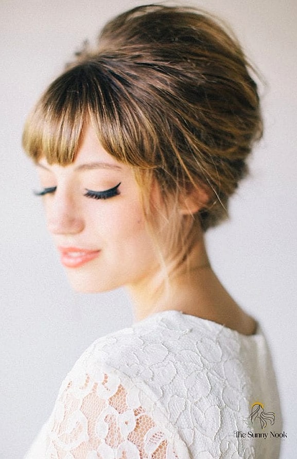 11 Messy Bun Hairstyles Indian Saree to Show Your Stylist ASAP 9 Bouffant Messy Bun