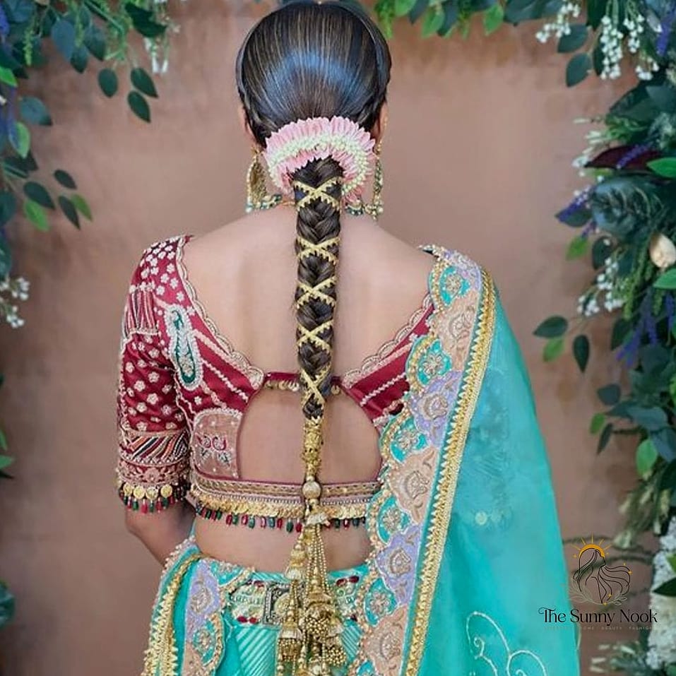 7 Garba Hairstyles Indian Everyone Is Pinning Right Now 6 Bouncy Curls with a Middle Part
