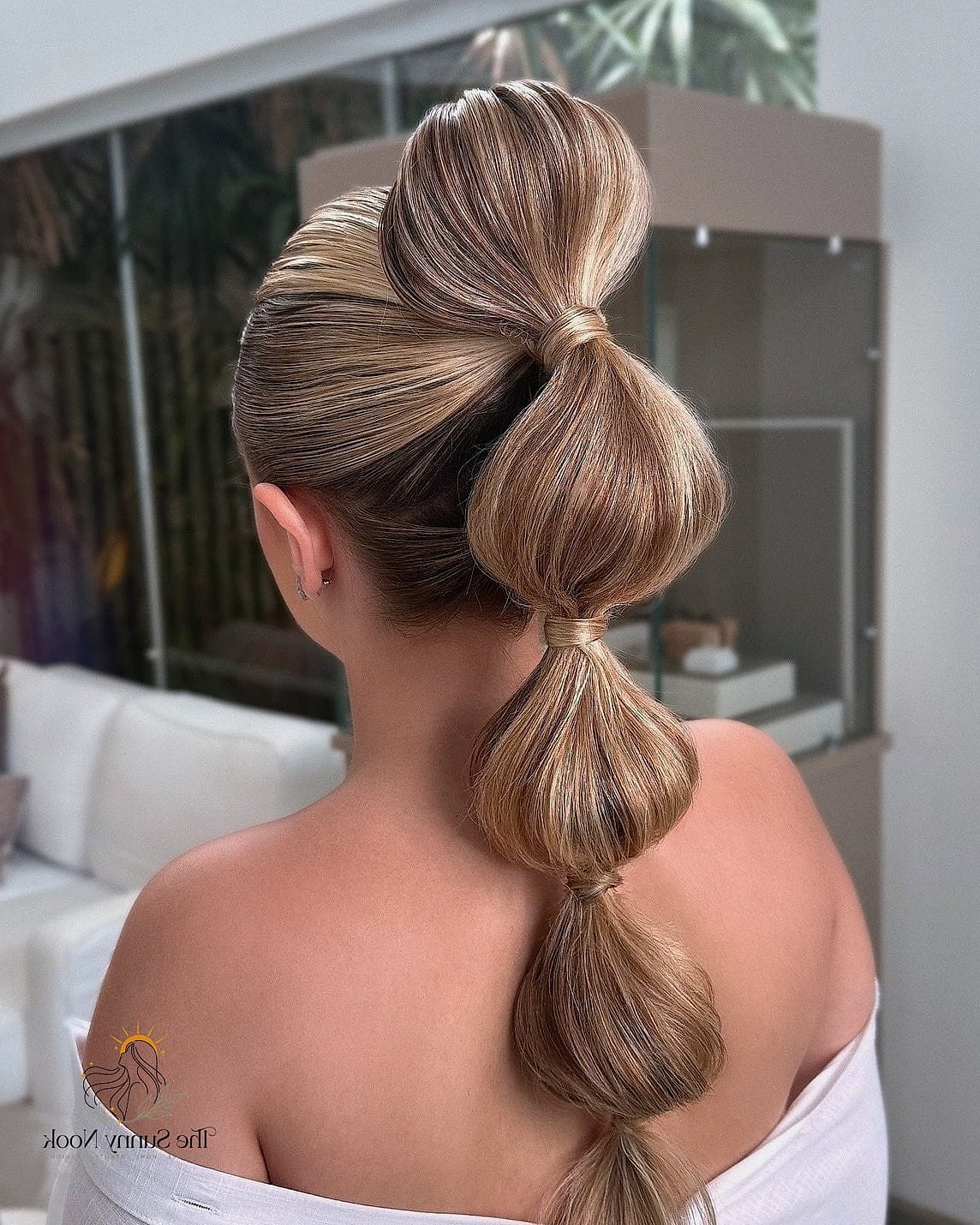 17 Gorgeous Short Ponytail Hairstyles Black Women for Every Hair Type 3 The Bubble Ponytail