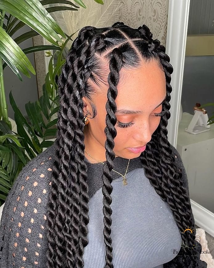 15 Cute Hairstyles For Black Women That Belong on Your Inspiration Board 4 Chunky Twist Out