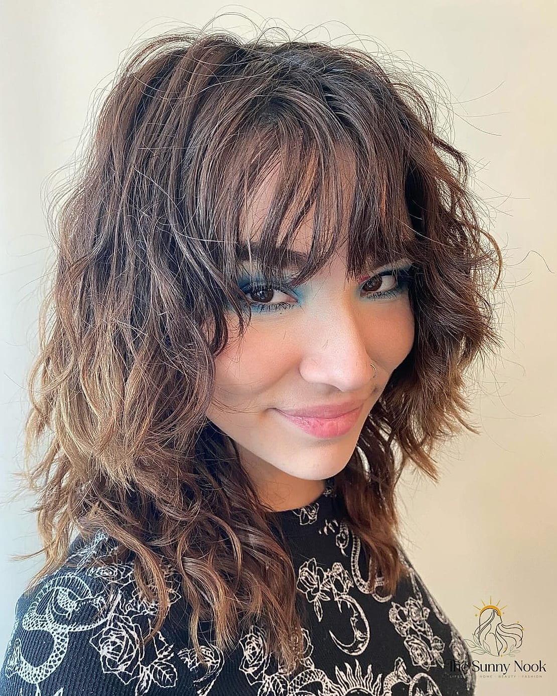 Curly frontal shag