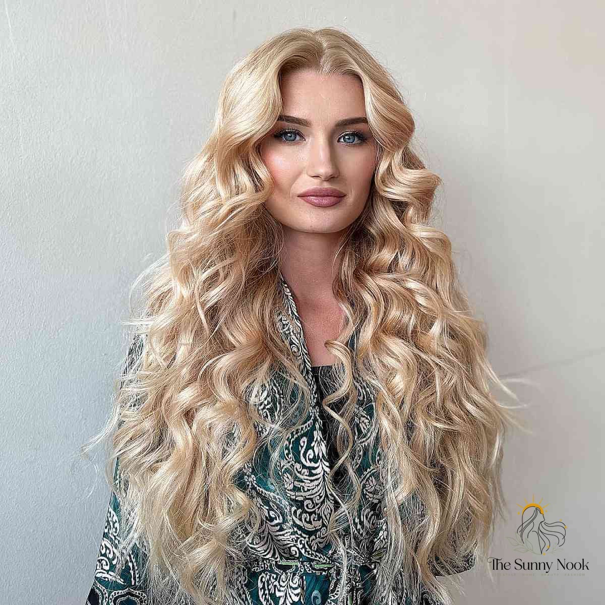 27 Cute Curled Hairstyles We're Obsessed With Right Now 7 Extra Long and Extra Thick Curled Hair