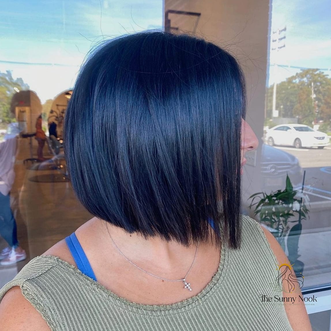 22 Hairstyles Reference Inspo That's Giving Us Everything 10 Glossy Blunt Lob