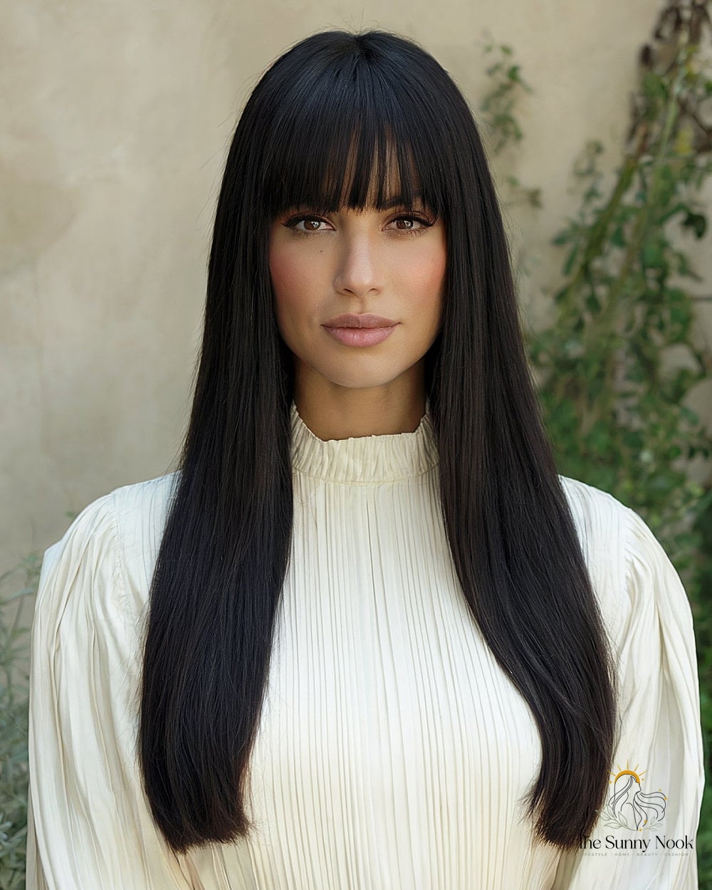 17 Long Thick Hair Hairstyles That Are Both Cute and Low Maintenance 4 Long Thick Hair With Blunt Ends