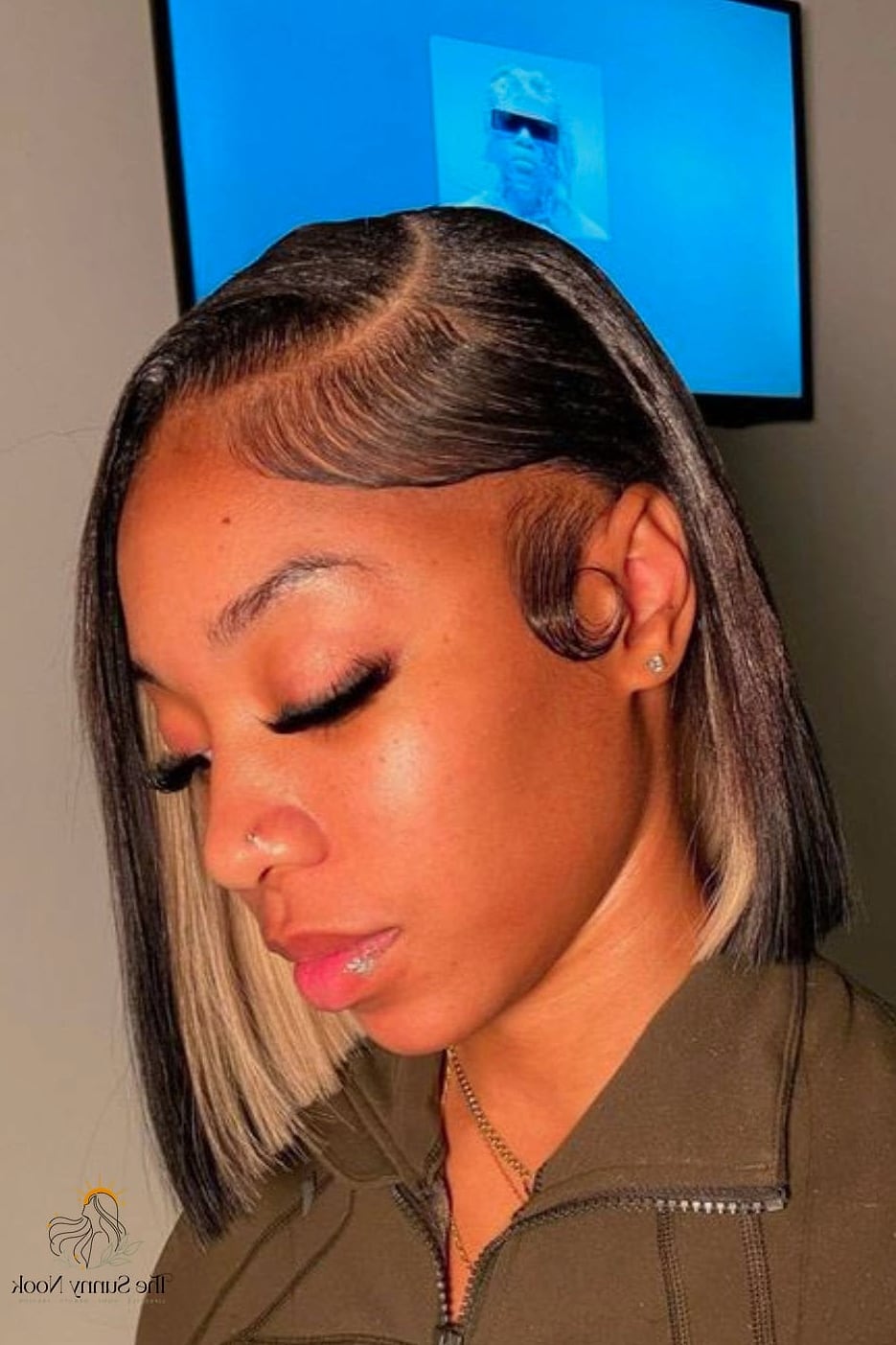 Loose wave bob with face-framing pieces