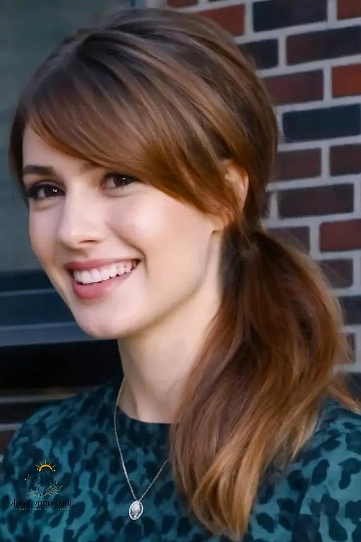 30 Easy Everyday Hairstyles That Are Both Cute and Low Maintenance 26 Low Side Braid