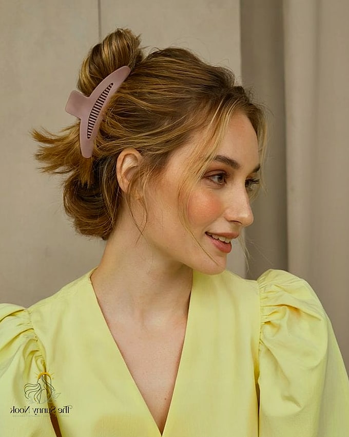 27 Hair Claw Clip Hairstyles That Are Trending on Pinterest This Week 9 Medium Hair Claw Clip Tousled Bun