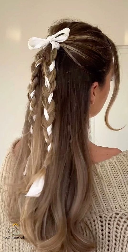 25 Cute Hairstyles With A Bow Everyone Is Pinning Right Now 8 Micro Bow Clips Scattered Through Loose Waves