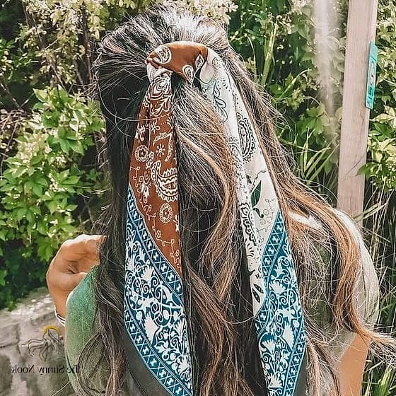 22 Scarf Hairstyles Short Hair to Save Before They Blow Up 6 Side-Tied Bandana