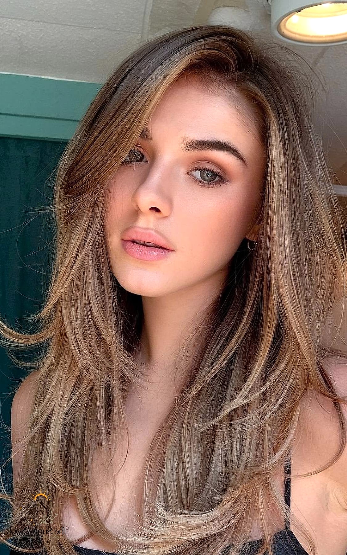 21 Pretty Hairstyles For Short Hair Inspo That's Giving Us Everything 7 Sleek Side-Part Bob