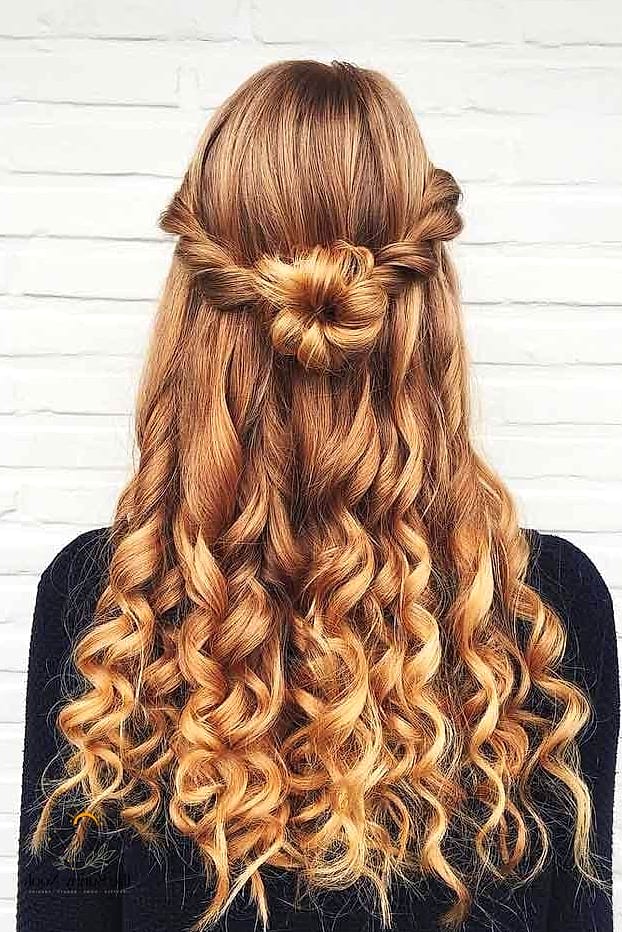 15 Cute Church Hairstyles You'll Want to Re-Create Immediately 4 Soft Loose Waves