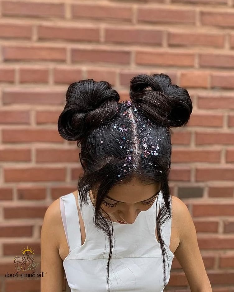 12 Hairstyles 90S Inspo That's Giving Us Everything 11 Space Buns
