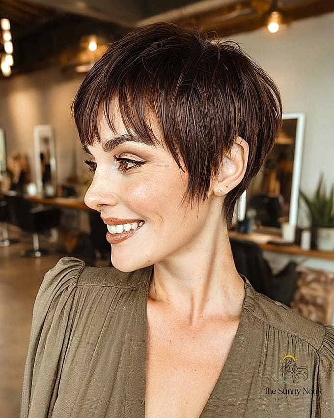 27 Easy Straight Hairstyles to Show Your Stylist ASAP 11 Straight Pixie Cut