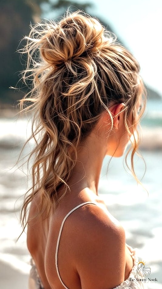 21 Simple Ponytail Hairstyles to Show Your Stylist ASAP 5 Textured Beach Wave Pony